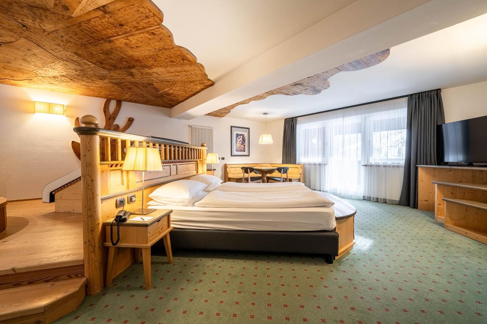 Croce Bianca Leisure & Spa Hotel Canazei Kültér fotó