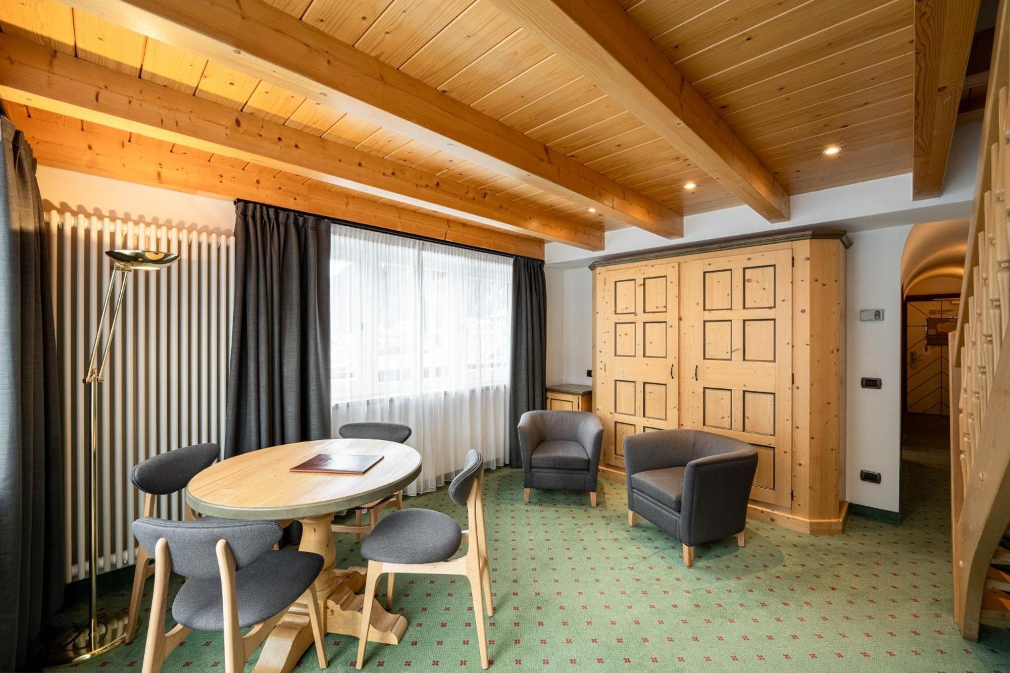 Croce Bianca Leisure & Spa Hotel Canazei Kültér fotó